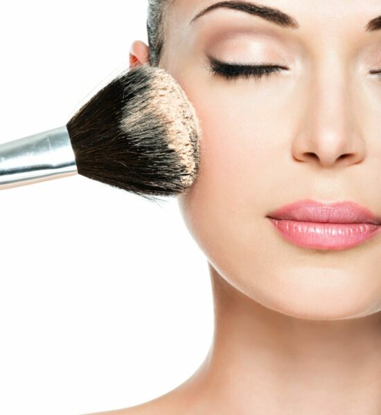 Exemple-image-femme-maquillage-pour-tole-perforee-dampere